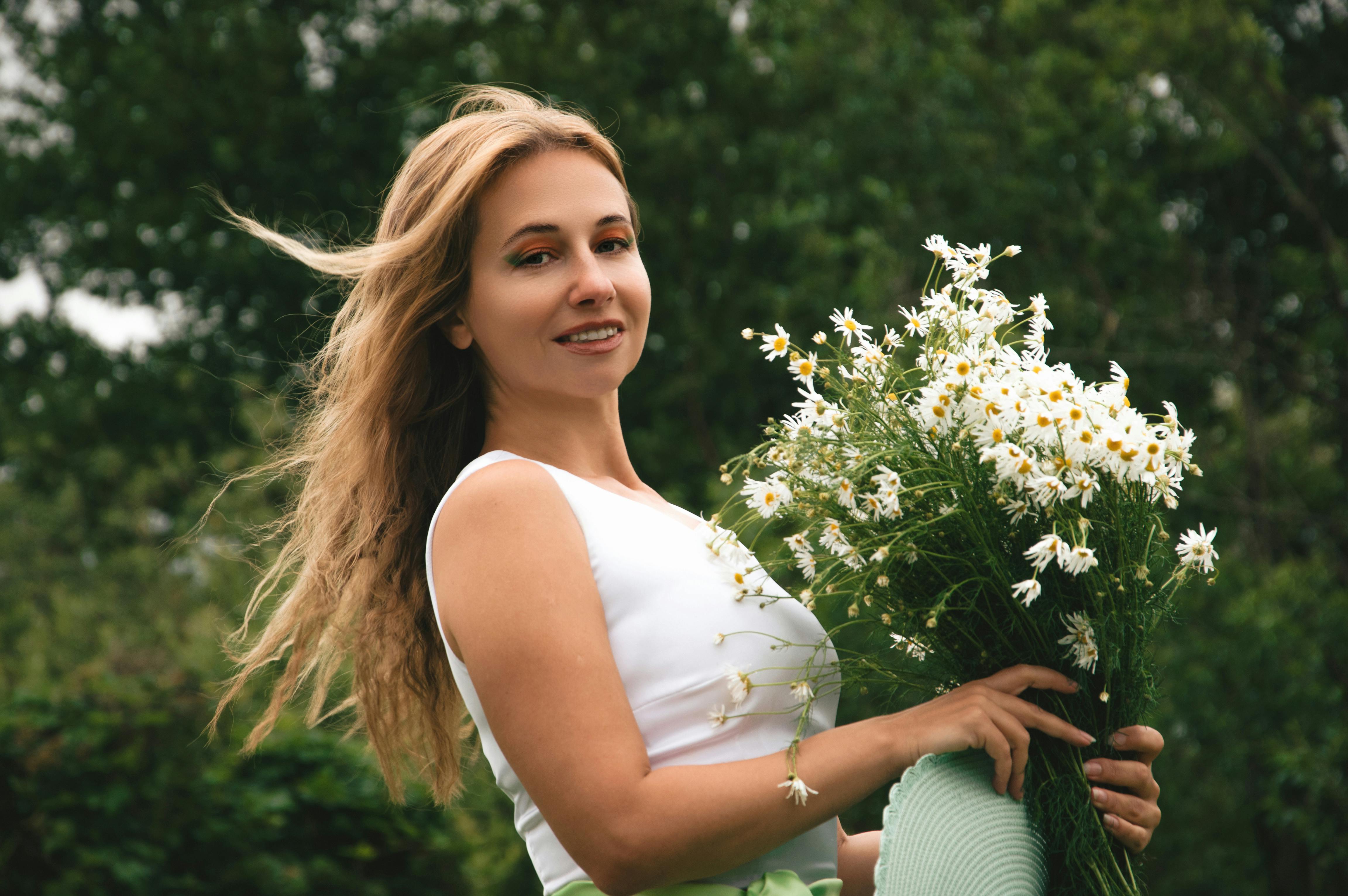 影视宣发视觉：海报KV与信息层级